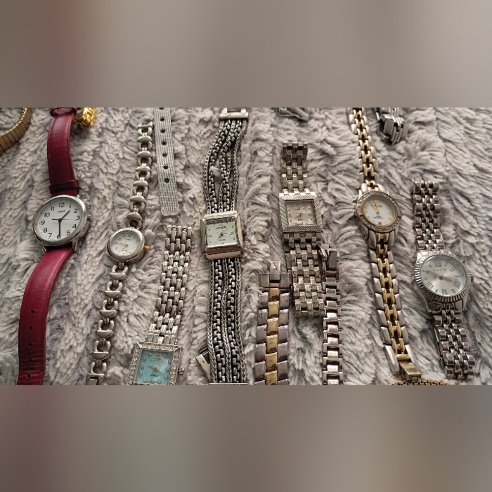 Assorted Women's Wristwatch - Pink, White, Tan, Brown, Gold, Silver - Picture 14 of 16